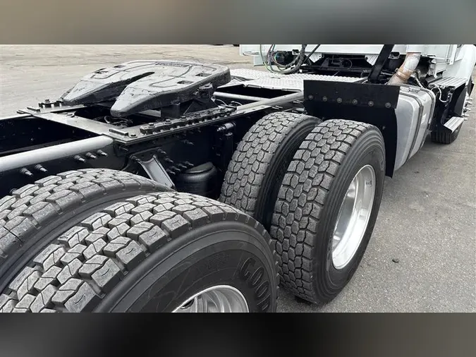 2020 VOLVO VNR3004079ad867edebc94477054f2e6d6ce7e