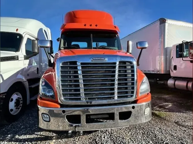 2018 FREIGHTLINER/MERCEDES CASCADIA 125