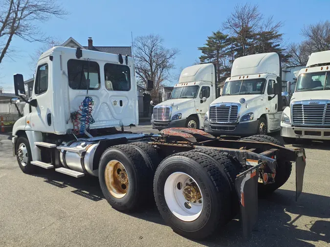 2018 FREIGHTLINER/MERCEDES CASCADIA 125