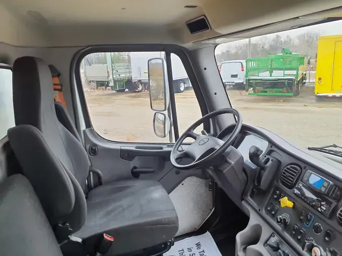 2019 FREIGHTLINER/MERCEDES M2 106407fa7d9e96b98e2a912820f4ac5a619