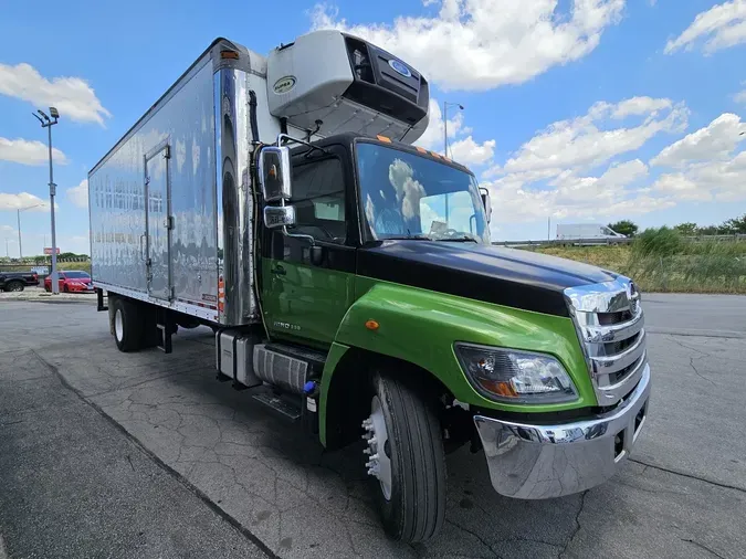 2017 HINO 338 Reefer