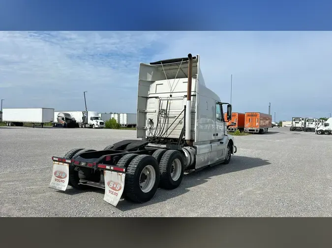 2016 Volvo VNL 740