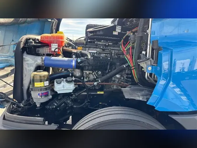 2022 FREIGHTLINER CA126