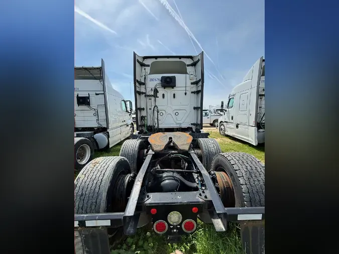 2021 FREIGHTLINER CA116