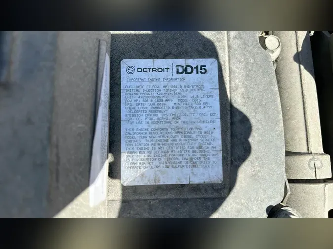 2020 Freightliner Cascadia 126