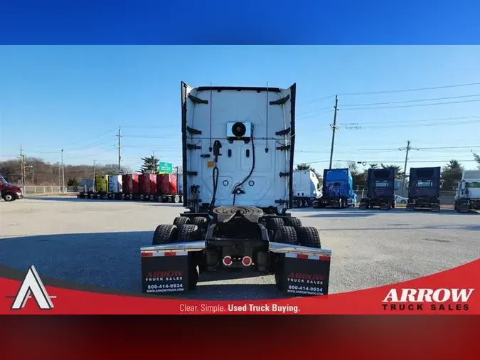 2020 FREIGHTLINER CA126