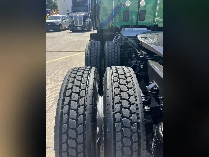 2023 Peterbilt 579
