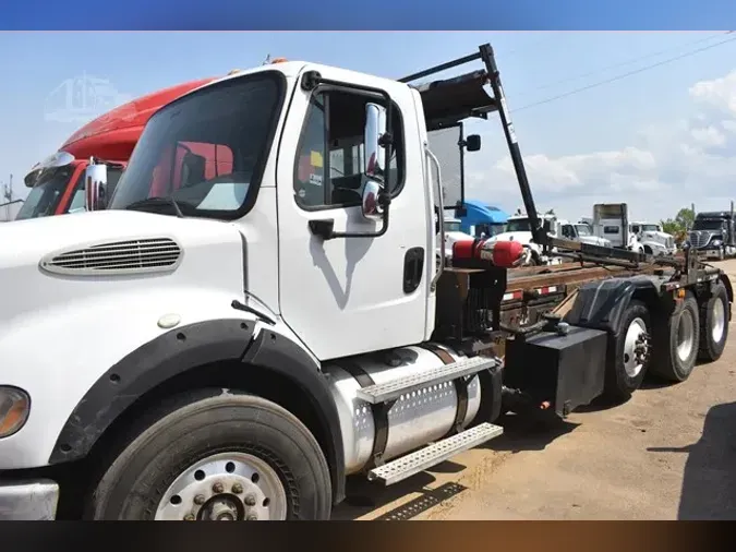 2013 FREIGHTLINER BUSINESS CLASS M2 112