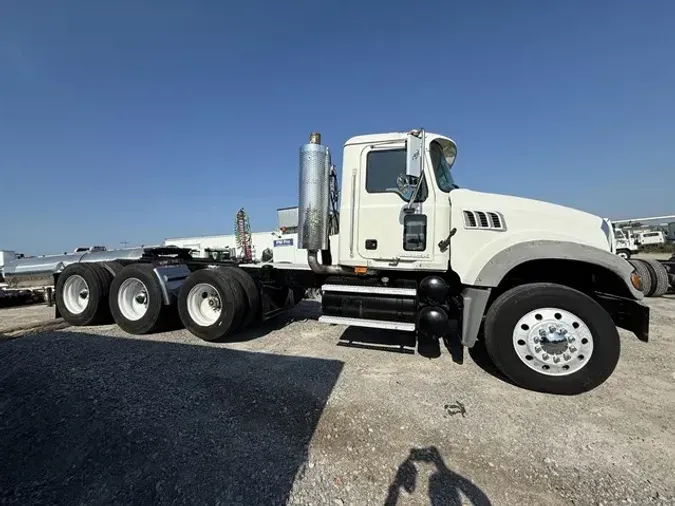 2008 MACK GRANITE GU713