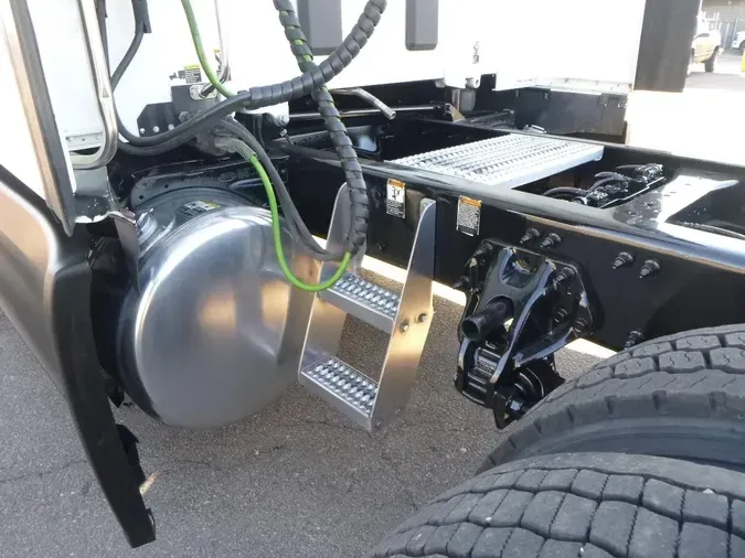 2023 Peterbilt 57940983a0cd8d8f9c93282300987e86c46