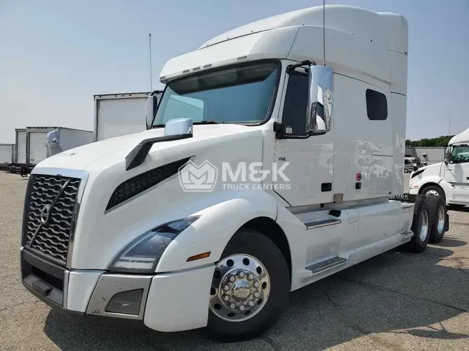 2020 VOLVO VNL64T7404098eb4041c7e3b96dbe1d2bede3144d