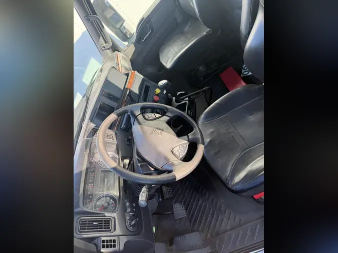 2020 International LT625