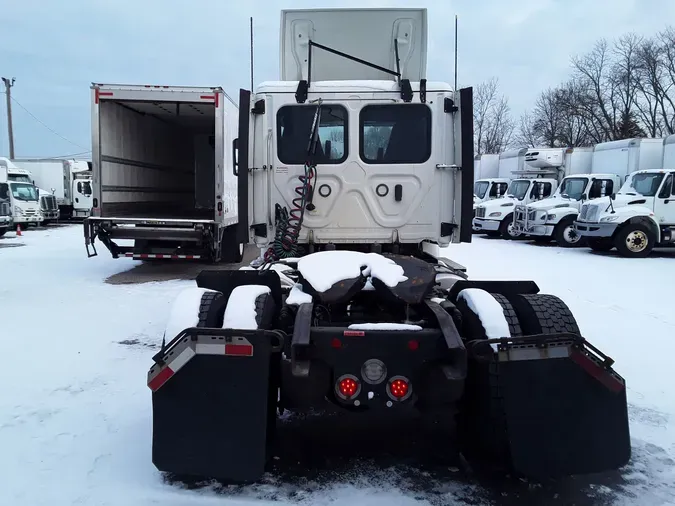 2020 FREIGHTLINER/MERCEDES CASCADIA 113