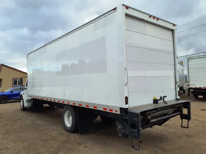 2017 FREIGHTLINER/MERCEDES M2 106