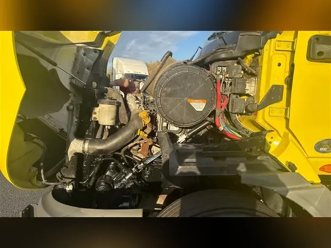 2018 INTERNATIONAL RH613