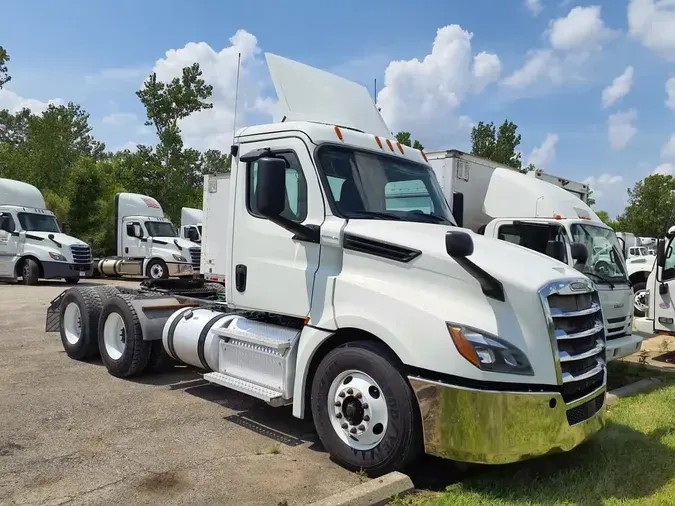 2019 FREIGHTLINER NEW CASCADIA PX12664