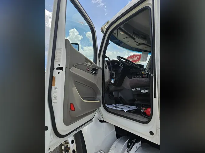 2020 Peterbilt 579