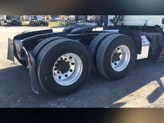 2020 Freightliner Cascadia 126