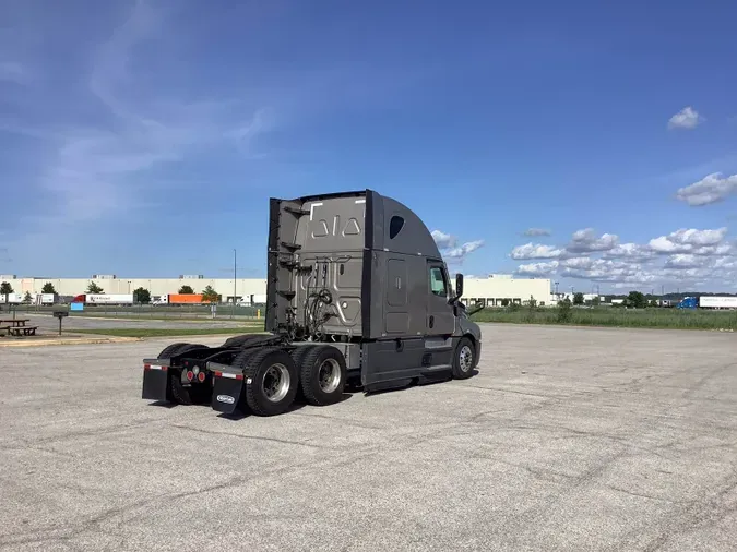 2024 Freightliner Cascadia 126