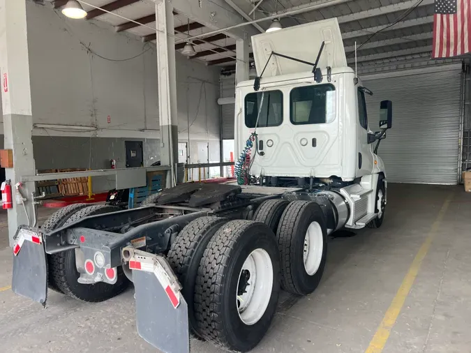 2019 FREIGHTLINER/MERCEDES CASCADIA 125