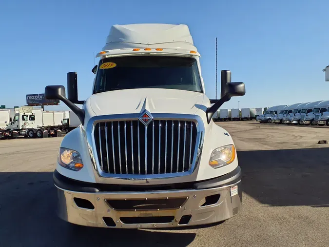 2019 NAVISTAR INTERNATIONAL LT625 SLPR CAB