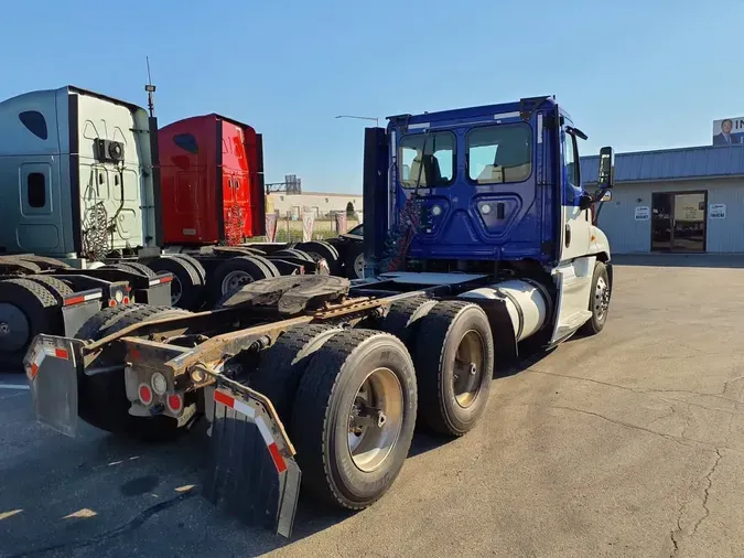 2020 FREIGHTLINER/MERCEDES CASCADIA 12540b595349fe3e36a560889c9d52341c4
