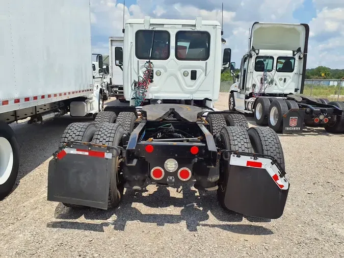 2016 FREIGHTLINER CASCADIA 125
