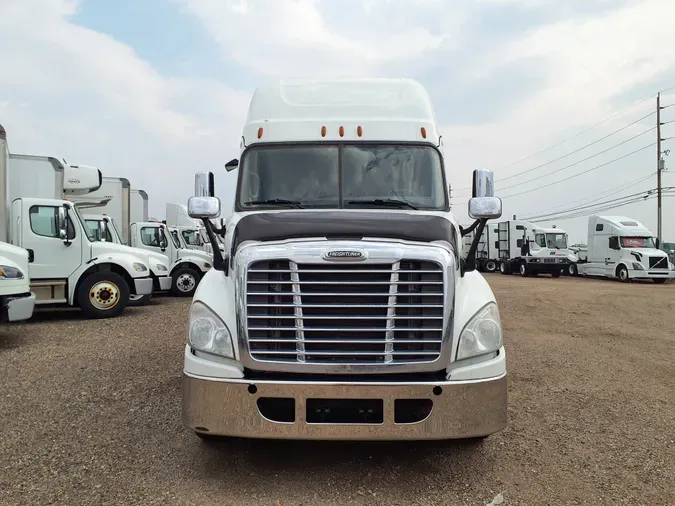 2018 FREIGHTLINER/MERCEDES CASCADIA 125