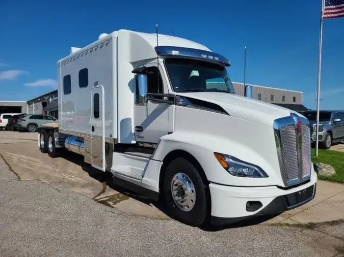 2025 Kenworth T680