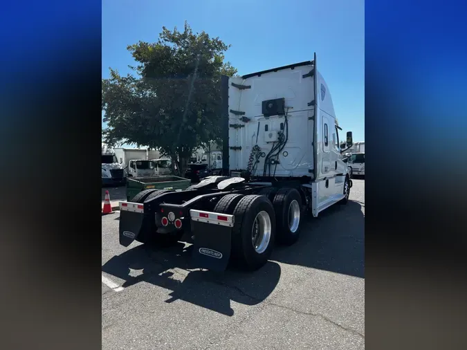 2020 FREIGHTLINER NEW CASCADIA PX12664