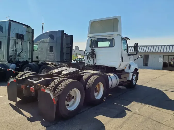 2019 NAVISTAR INTERNATIONAL LT625 DAYCAB T/A