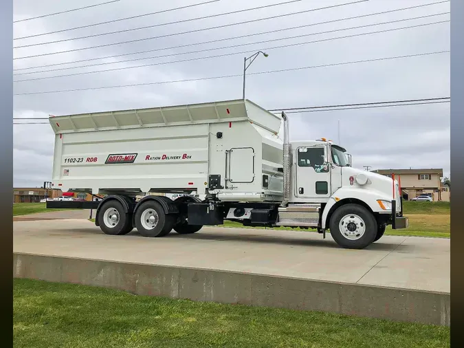 2021 KENWORTH T370