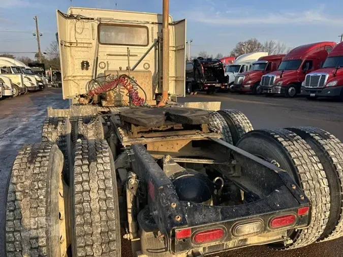 2018 VOLVO VNR64T300