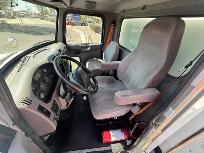 2020 Peterbilt 337