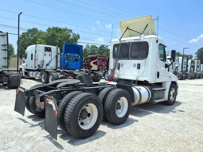 2017 FREIGHTLINER CASCADIA 125