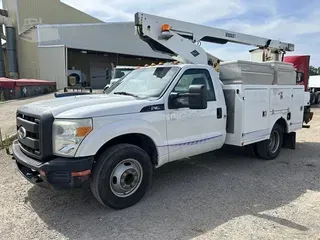 2011 VERSALIFT TEL29NE