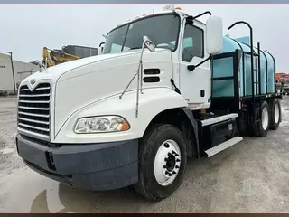 2005 MACK VISION CXN613