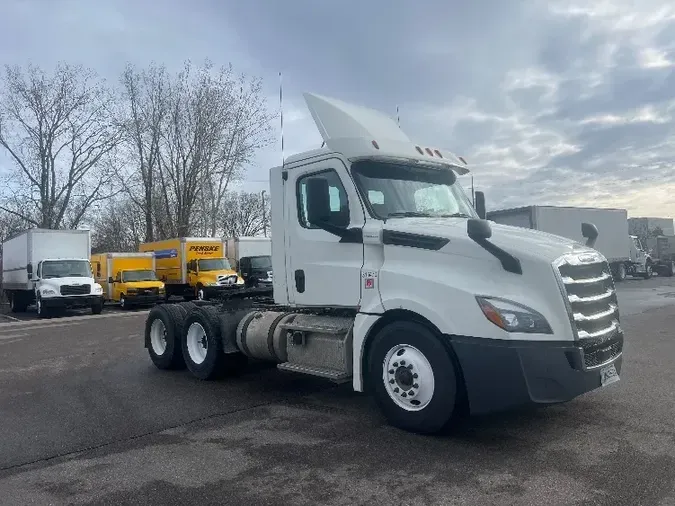 2018 Freightliner T12664ST40cce33ef58c9aec4e5160b3f86b299d