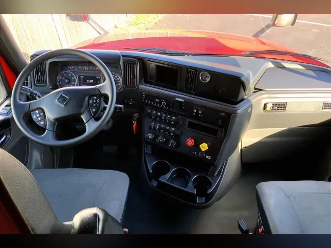2023 INT LT625 6X440ce44c780d0a9800fc53d32966d7e1d