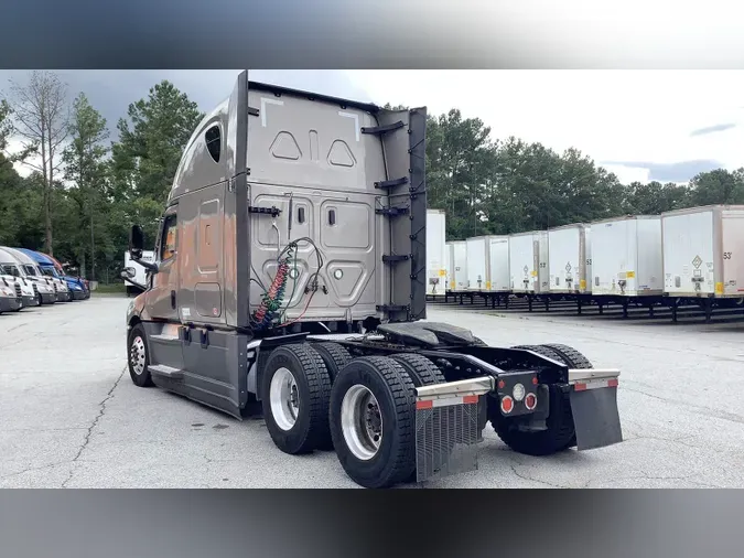 2023 Freightliner Cascadia