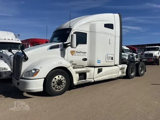 2016 KENWORTH T68040cfbbaf82fa5840d7c3949930ce8f8c