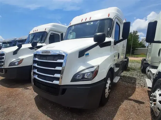 2019 FREIGHTLINER CA126