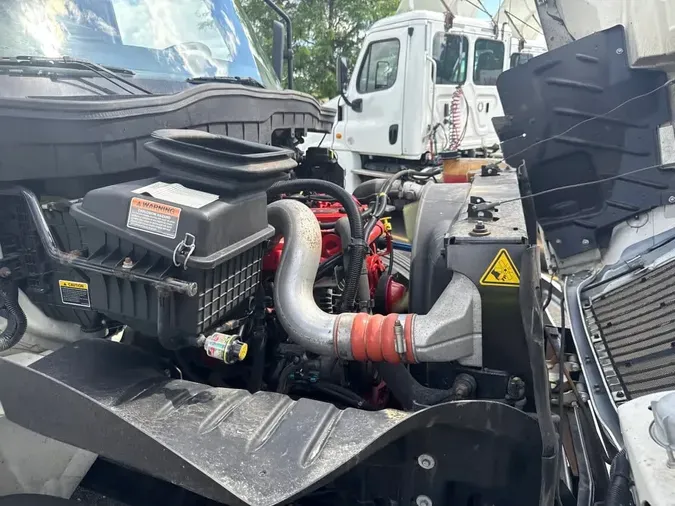2020 NAVISTAR INTERNATIONAL MV607 (4X2)