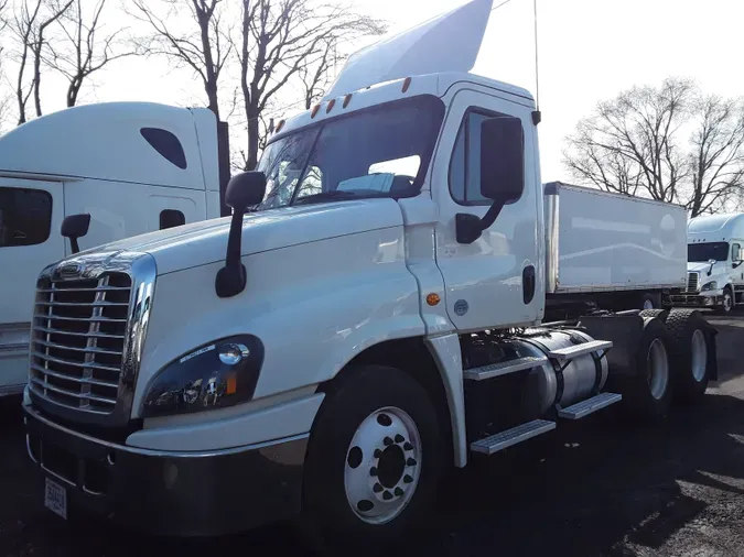 2017 FREIGHTLINER/MERCEDES CASCADIA 12540d40db40ddd0f093c83cdcde2d3d7a0