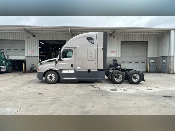2021 Freightliner Cascadia