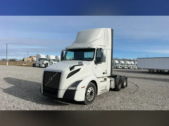 2018 Volvo VNL300