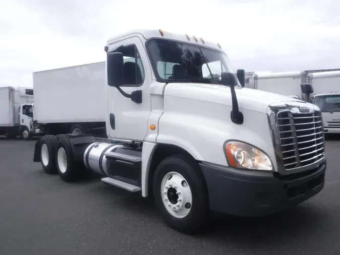 2018 FREIGHTLINER/MERCEDES CASCADIA 125