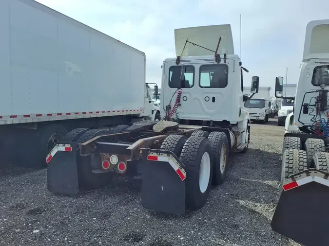 2018 FREIGHTLINER/MERCEDES CASCADIA 12540dad10935b63241c9879dcc9bb48a59