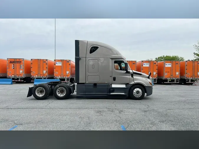 2024 Freightliner Cascadia