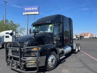 2025 MACK AN64T70